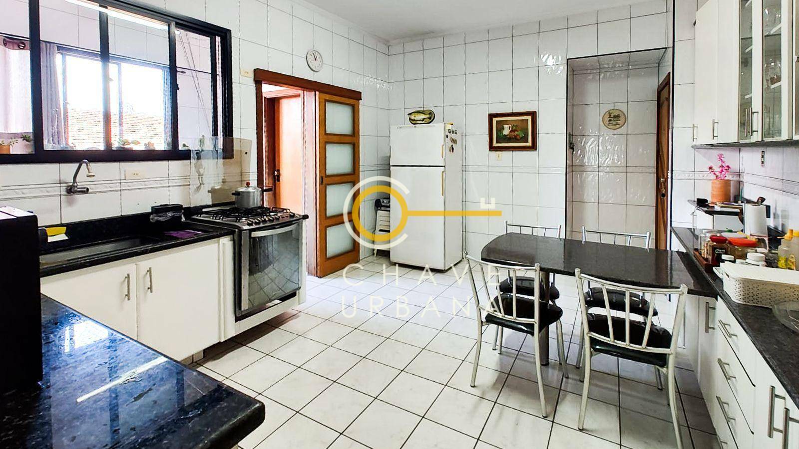 Apartamento à venda com 3 quartos, 150m² - Foto 17