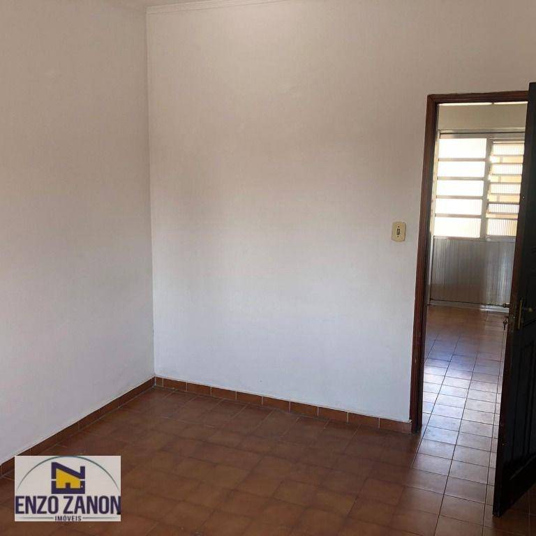 Casa para alugar com 3 quartos, 226m² - Foto 14