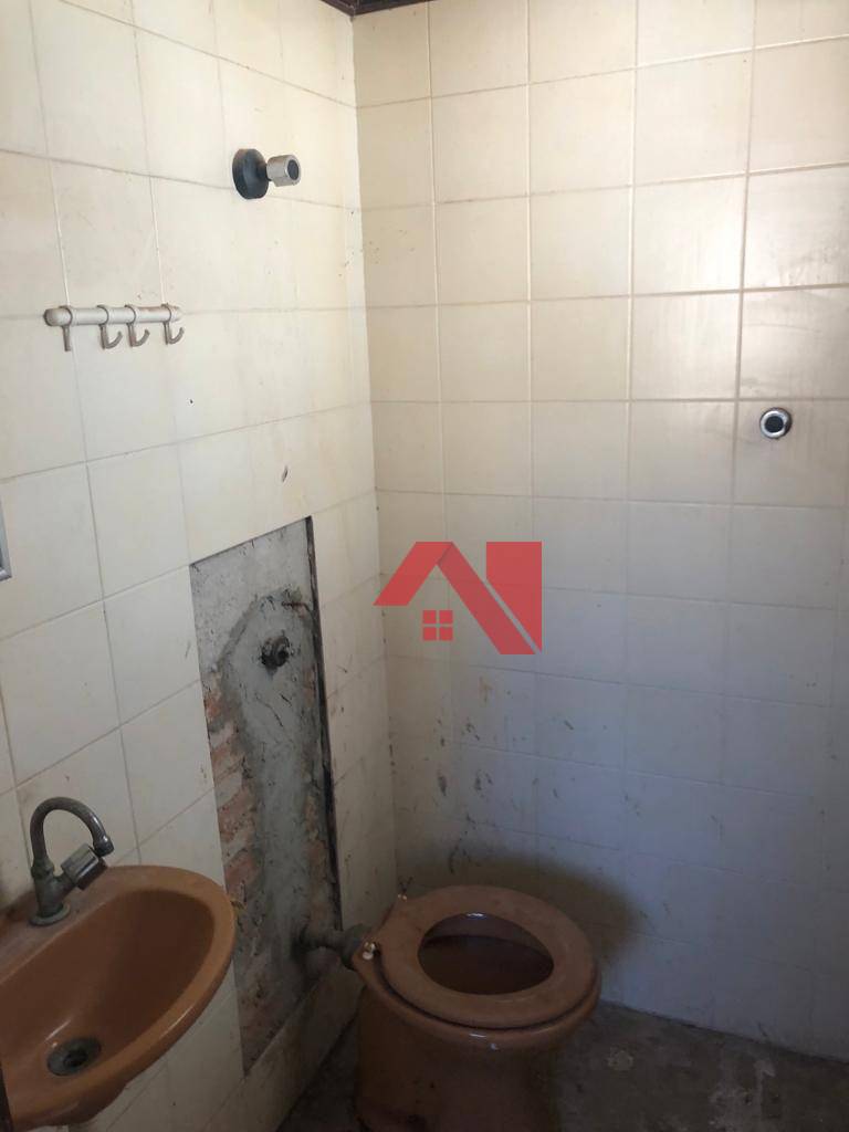 Casa à venda com 4 quartos, 201m² - Foto 15