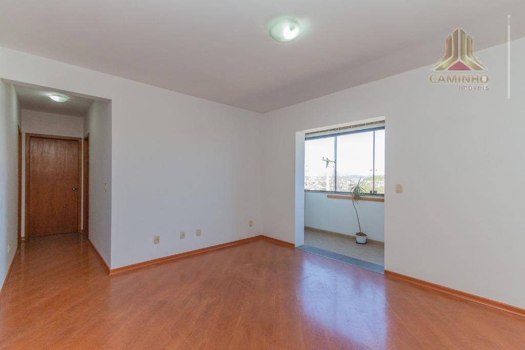 Apartamento à venda com 2 quartos, 74m² - Foto 3