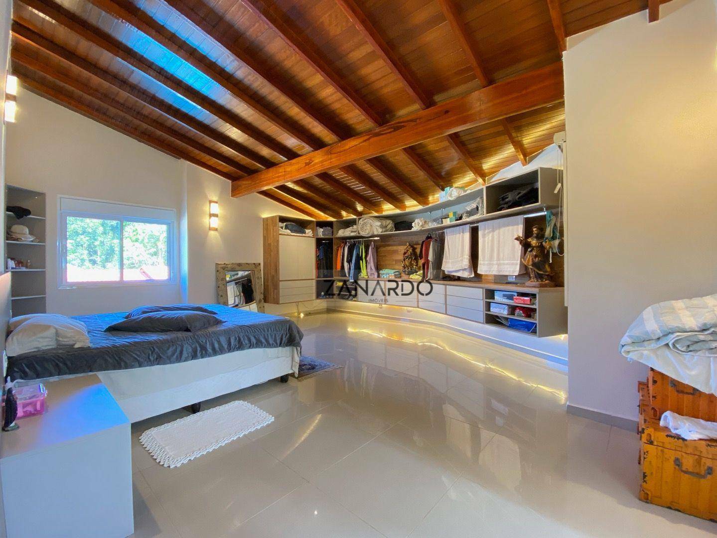 Casa de Condomínio à venda com 7 quartos, 400m² - Foto 31