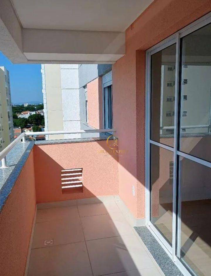 Apartamento à venda com 2 quartos, 61m² - Foto 1