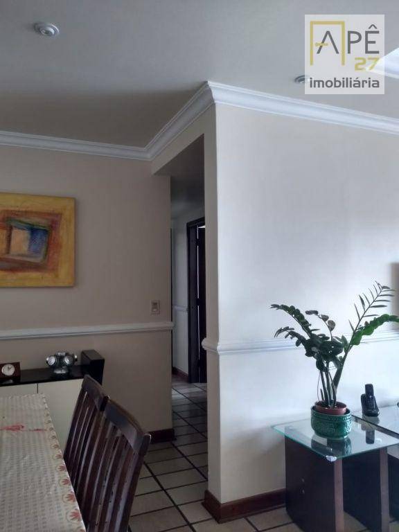 Apartamento à venda com 2 quartos, 94m² - Foto 2