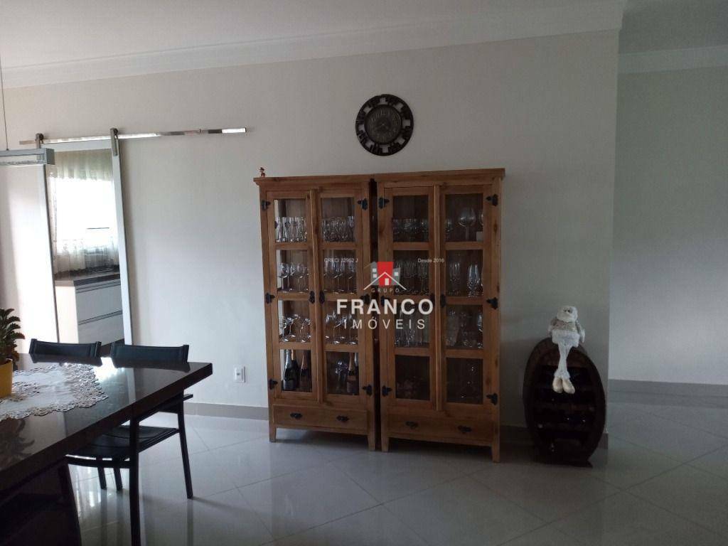 Casa de Condomínio à venda com 3 quartos, 330m² - Foto 13