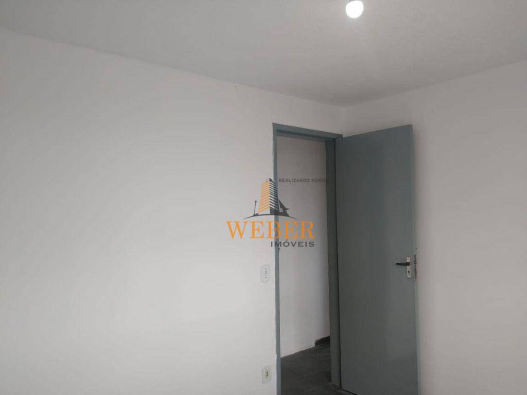 Apartamento à venda com 2 quartos, 42m² - Foto 19