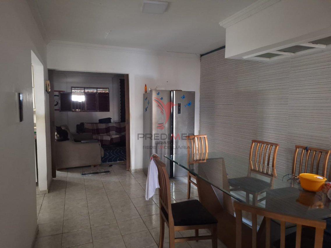 Casa à venda com 3 quartos, 160m² - Foto 2