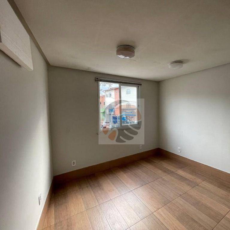 Casa para alugar com 2 quartos, 80m² - Foto 4