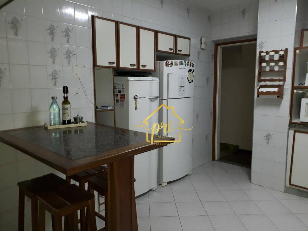 Apartamento à venda com 3 quartos, 200m² - Foto 22