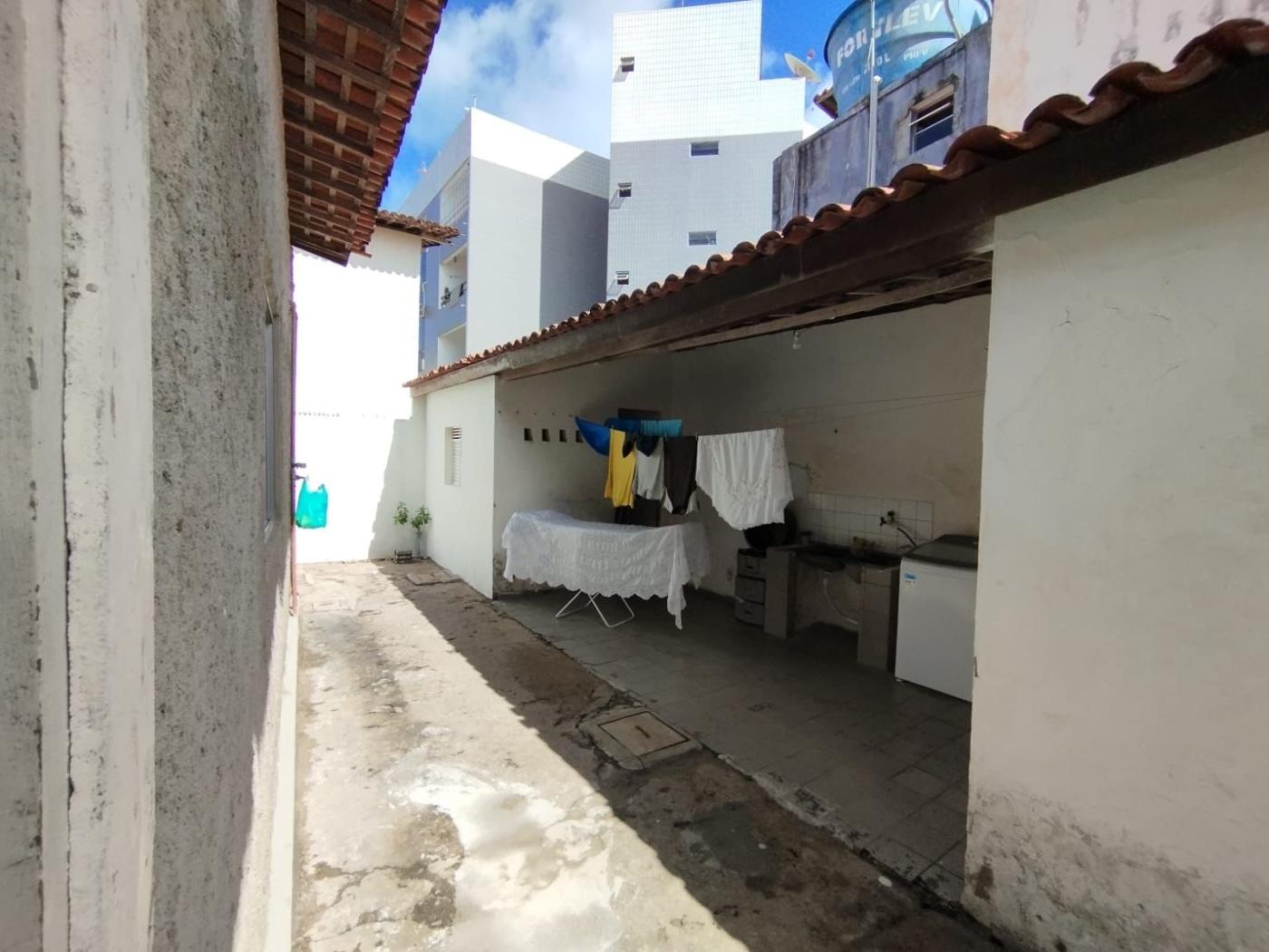 Casa à venda com 3 quartos, 194m² - Foto 13