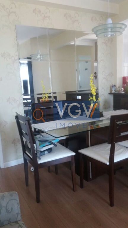 Apartamento à venda com 2 quartos, 65m² - Foto 3