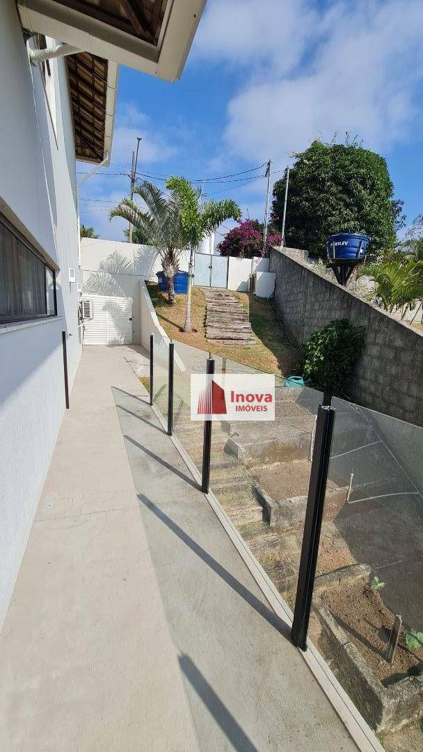 Casa de Condomínio à venda com 4 quartos, 241m² - Foto 52