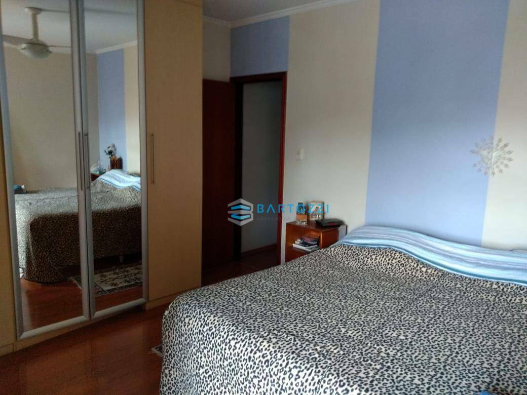 Sobrado à venda com 3 quartos, 198m² - Foto 9