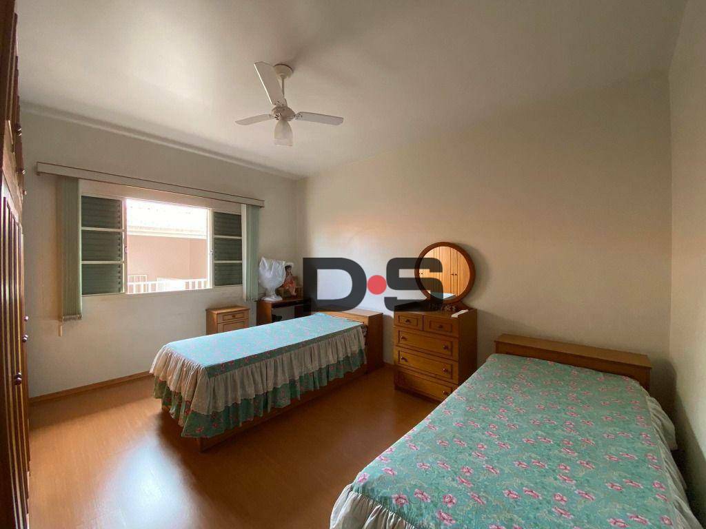 Sobrado à venda com 3 quartos, 185m² - Foto 10