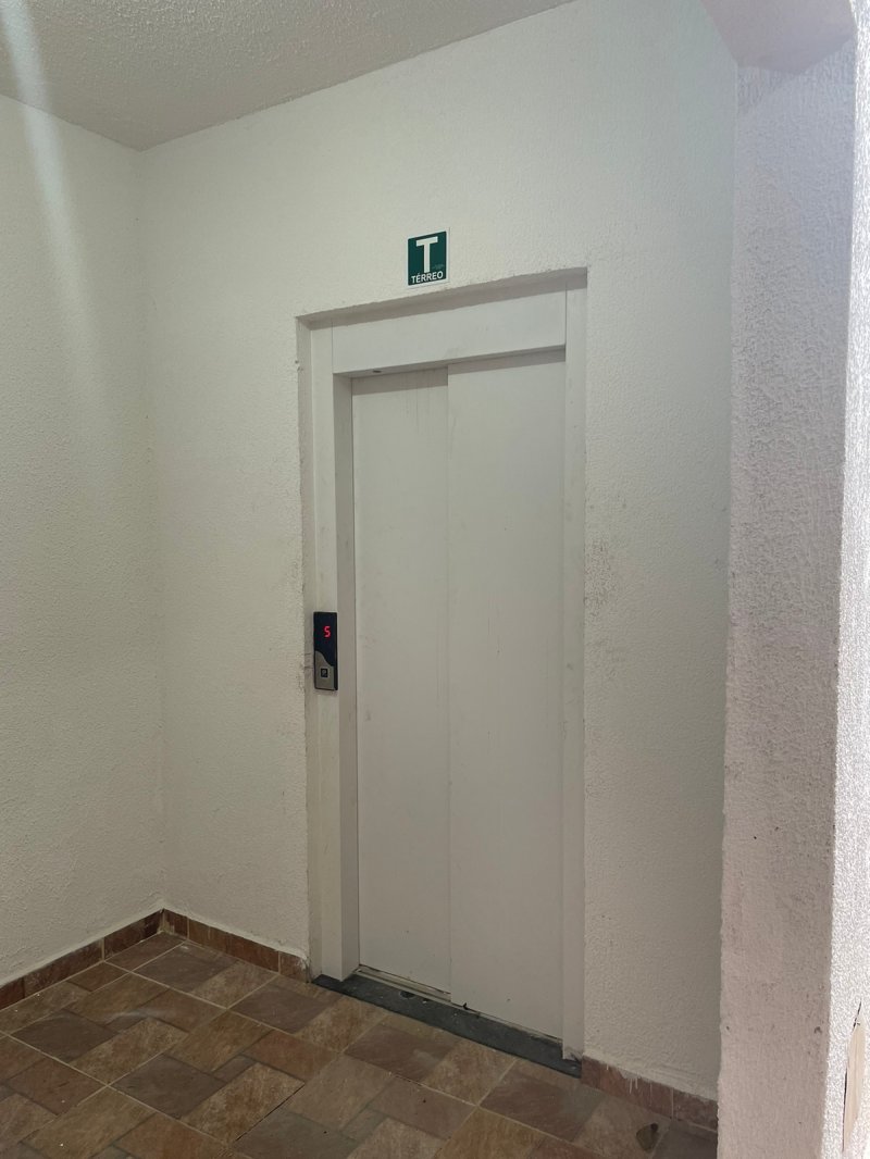 Apartamento à venda com 2 quartos, 40m² - Foto 3