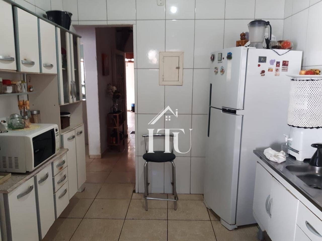 Casa à venda com 3 quartos, 79m² - Foto 8