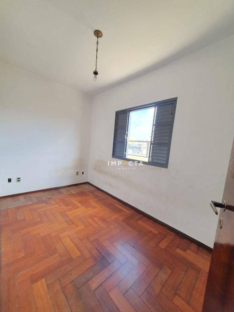 Apartamento à venda com 3 quartos, 90m² - Foto 3