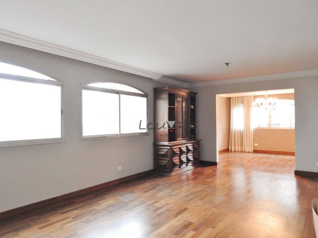 Apartamento à venda com 4 quartos, 206m² - Foto 1