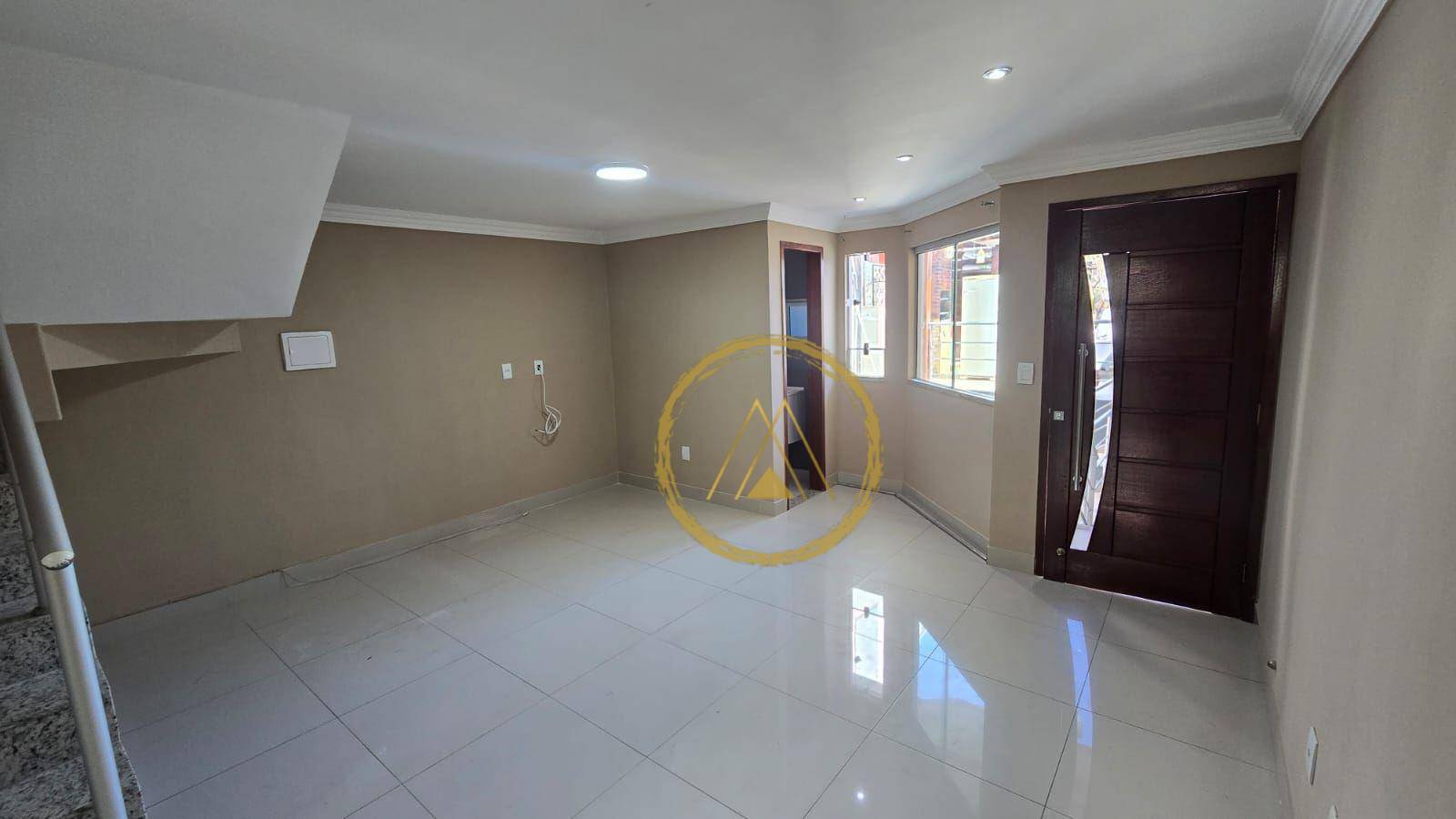 Casa à venda com 4 quartos, 170m² - Foto 11