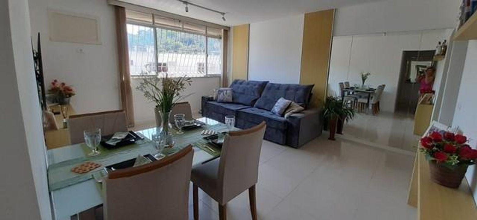 Apartamento à venda com 3 quartos, 130m² - Foto 1