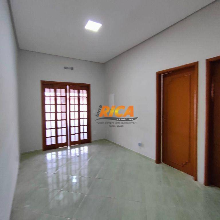 Casa à venda com 3 quartos, 220m² - Foto 12