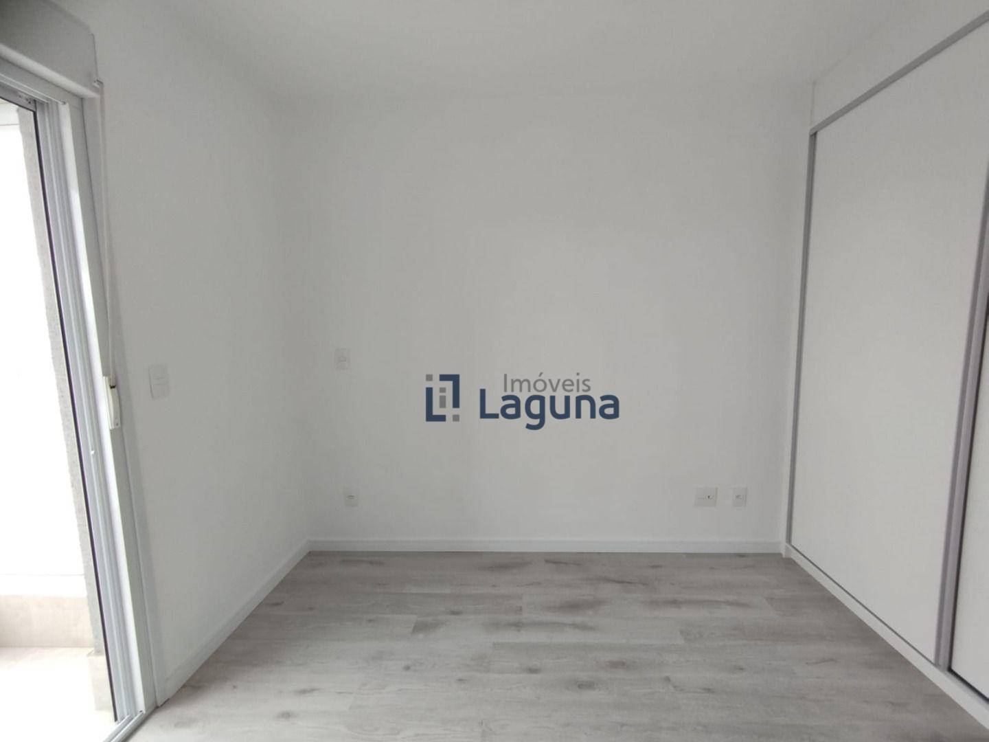 Apartamento para alugar com 2 quartos, 70m² - Foto 17