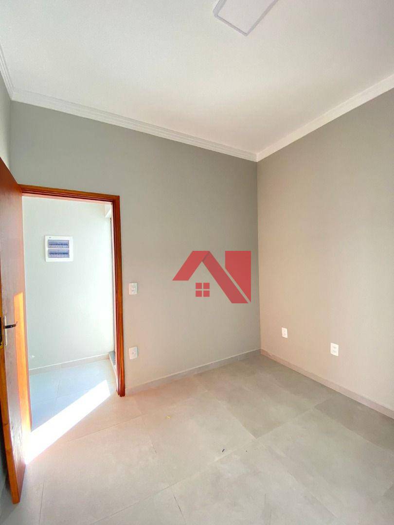 Casa à venda com 2 quartos, 67m² - Foto 9