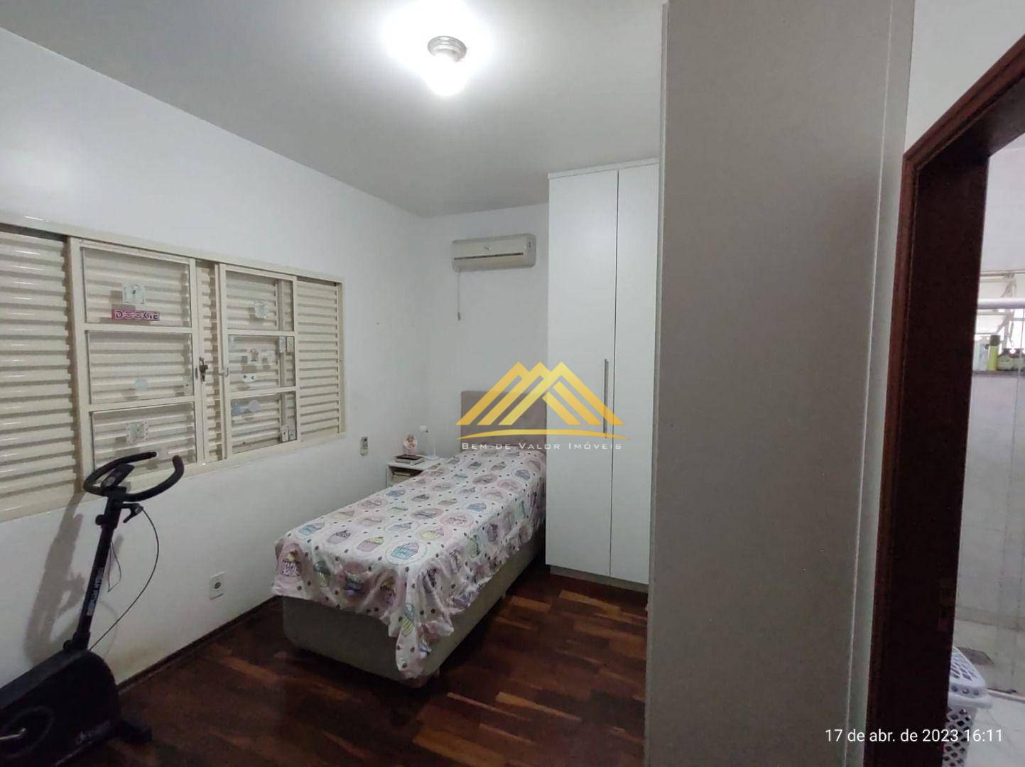 Casa à venda com 3 quartos, 180m² - Foto 10