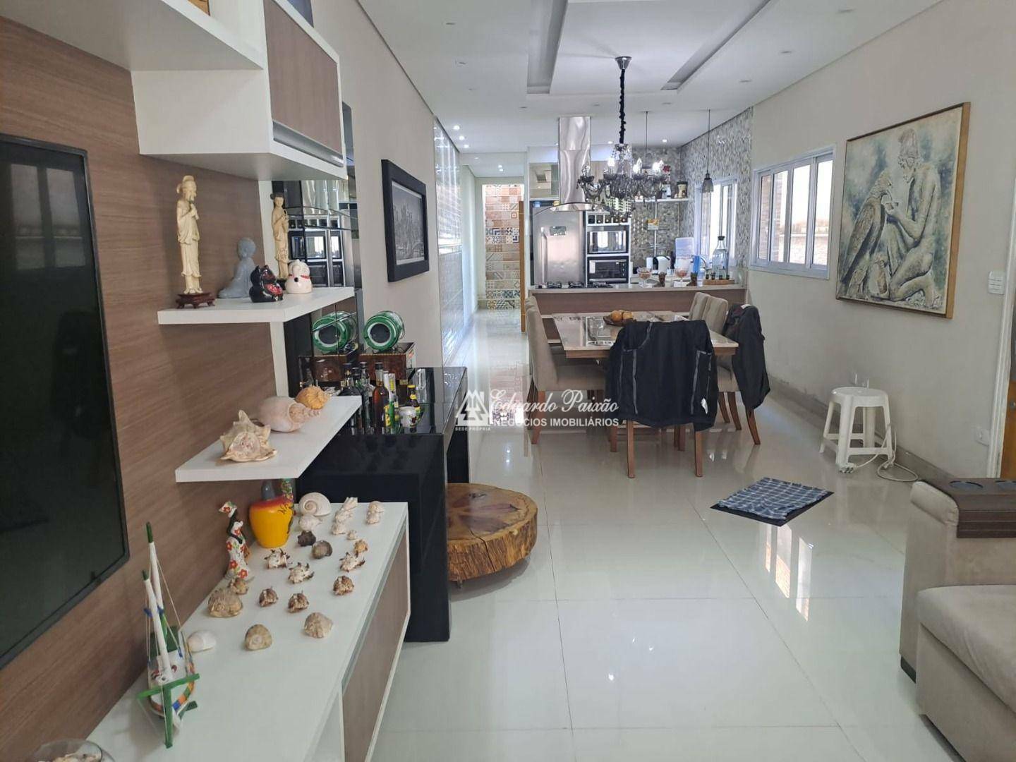 Sobrado à venda com 3 quartos, 287m² - Foto 1