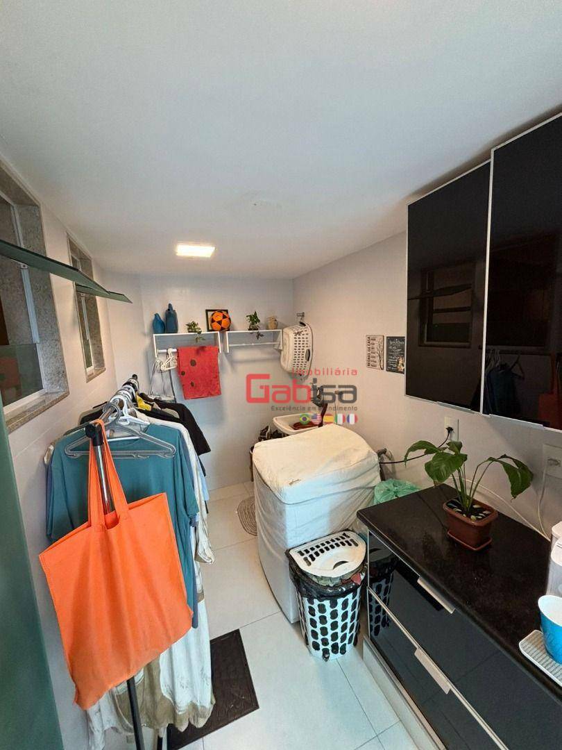 Casa à venda com 4 quartos, 240m² - Foto 16