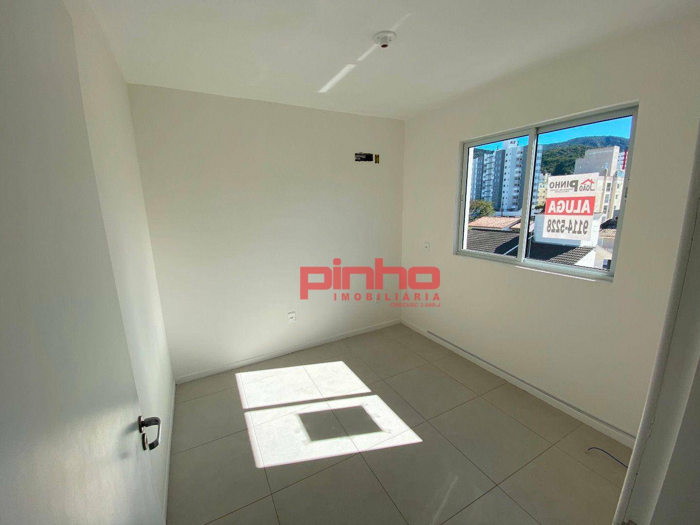 Apartamento à venda com 2 quartos, 68m² - Foto 25