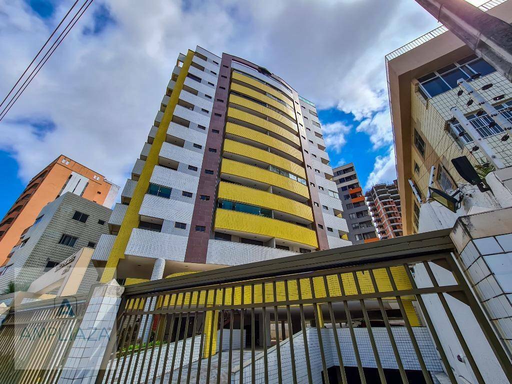 Apartamento à venda com 3 quartos, 114m² - Foto 2