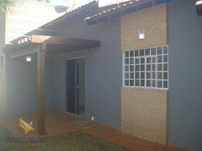 Casa à venda com 2 quartos, 110m² - Foto 2