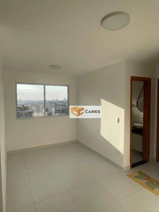 Apartamento para alugar com 2 quartos, 43m² - Foto 4