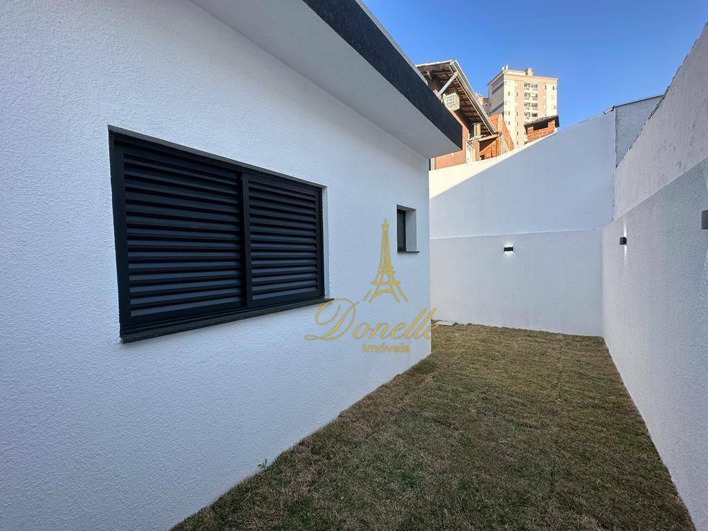 Casa à venda com 3 quartos, 75m² - Foto 12