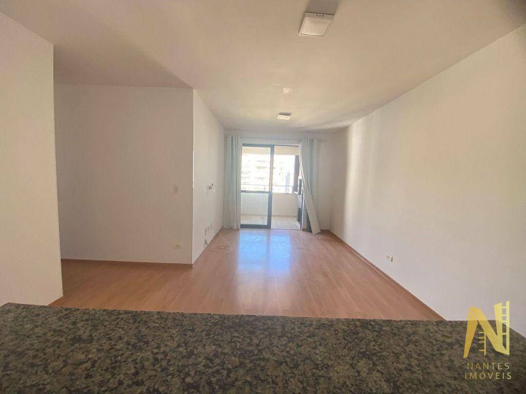 Apartamento para alugar com 3 quartos, 87m² - Foto 2