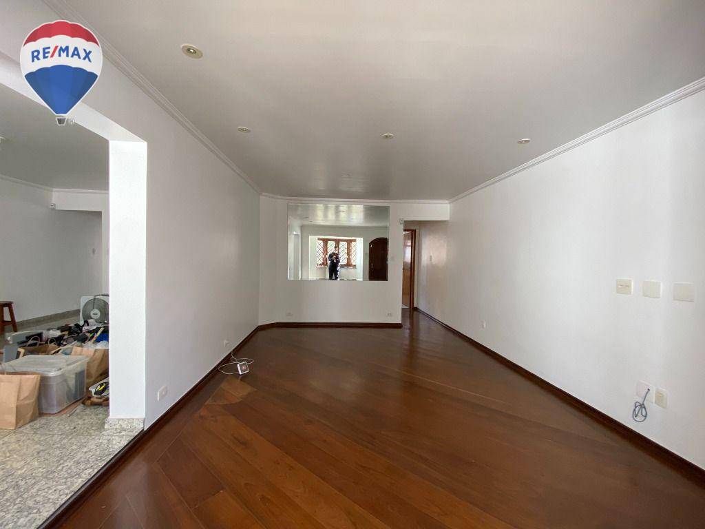 Casa para alugar com 5 quartos, 282m² - Foto 4