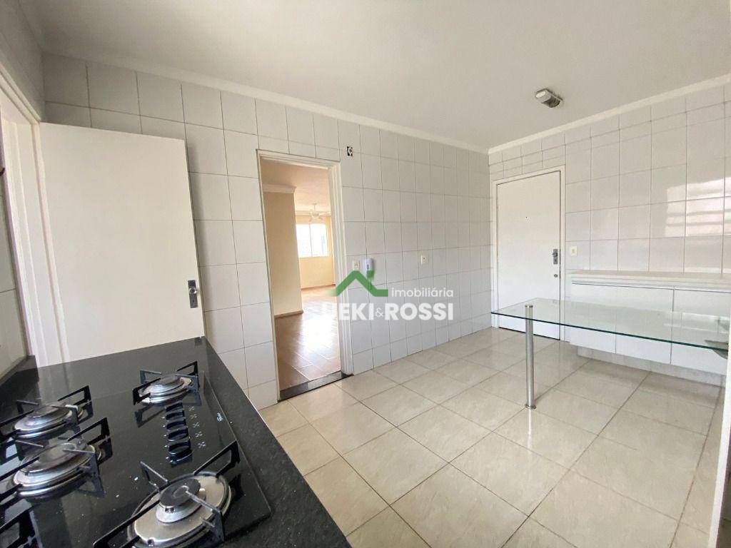 Apartamento à venda com 3 quartos, 103m² - Foto 4