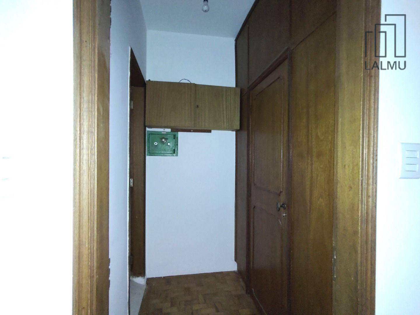 Sobrado para alugar com 3 quartos, 300m² - Foto 44