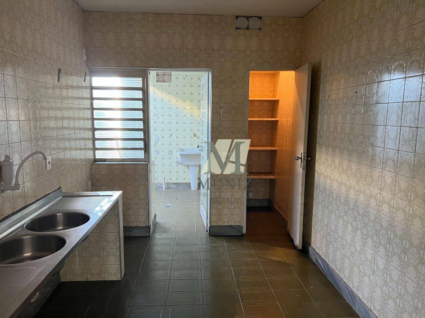 Casa à venda com 4 quartos, 230m² - Foto 12