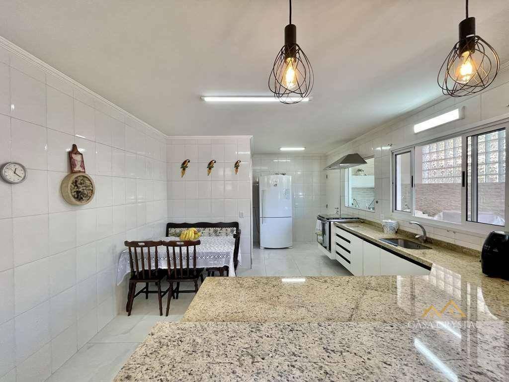 Casa de Condomínio à venda com 5 quartos, 400m² - Foto 17