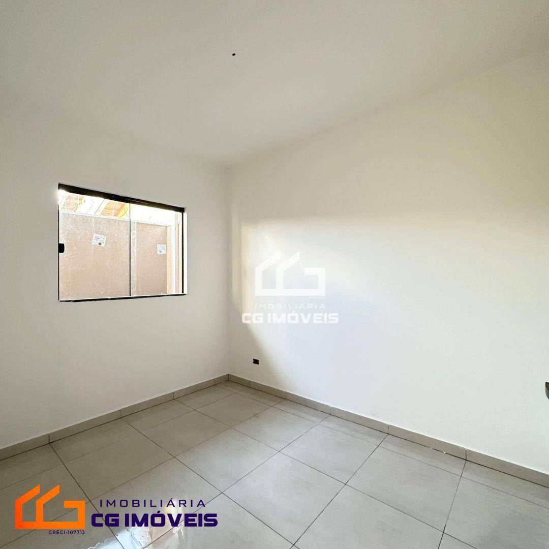 Casa à venda com 2 quartos, 42m² - Foto 4