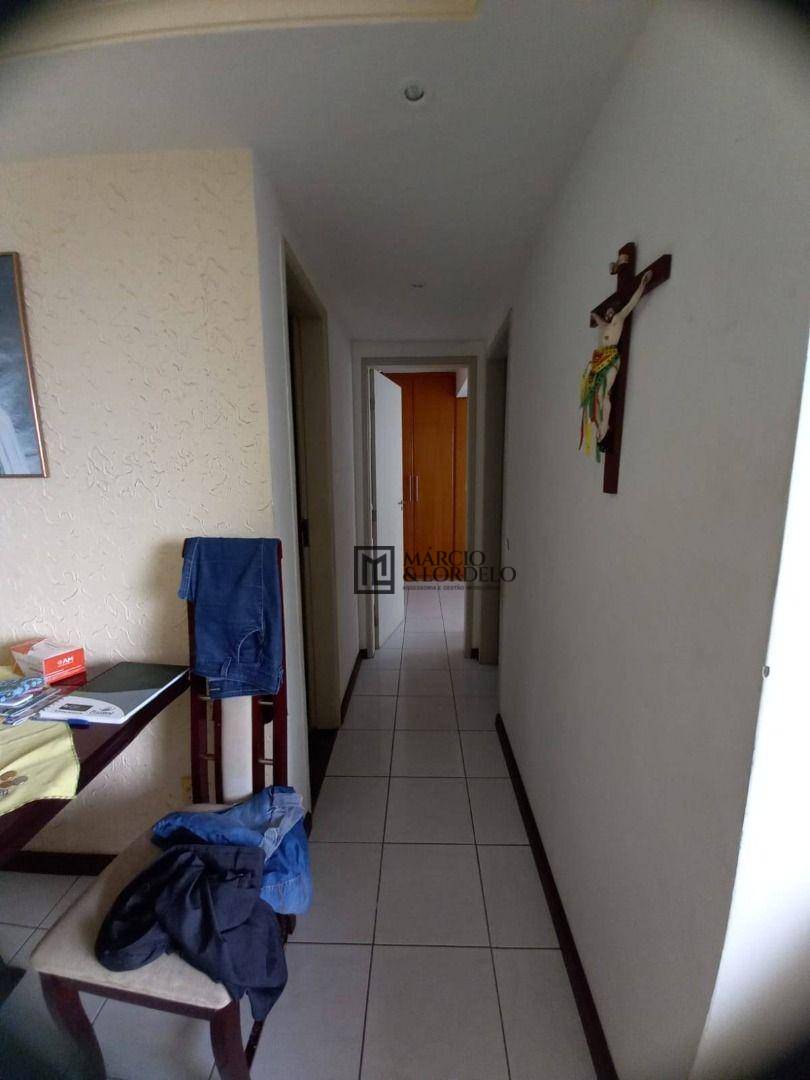 Apartamento à venda com 2 quartos, 65m² - Foto 2