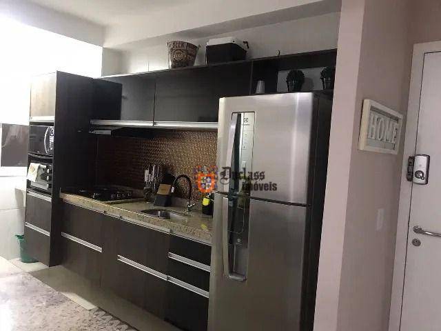 Apartamento à venda com 2 quartos, 75m² - Foto 2