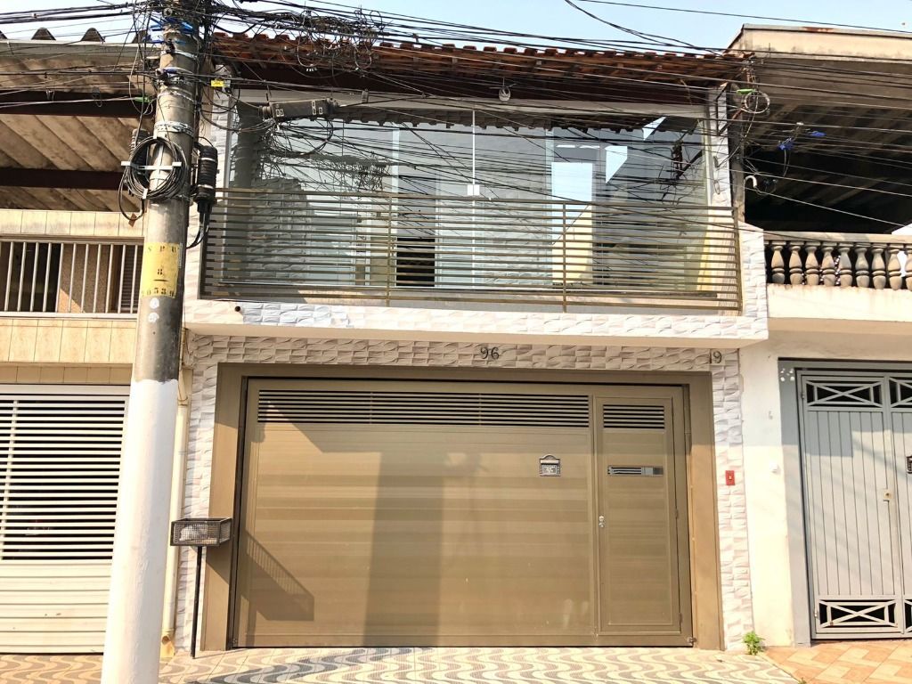 Sobrado à venda com 4 quartos, 130m² - Foto 1