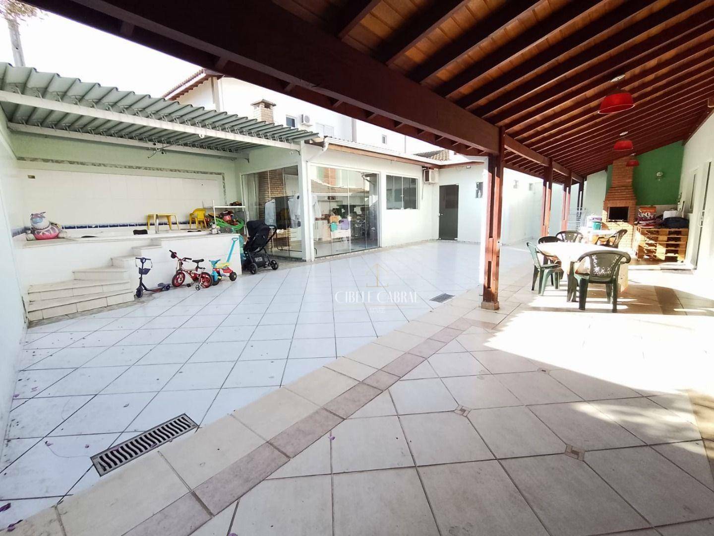 Casa de Condomínio à venda com 4 quartos, 264m² - Foto 35