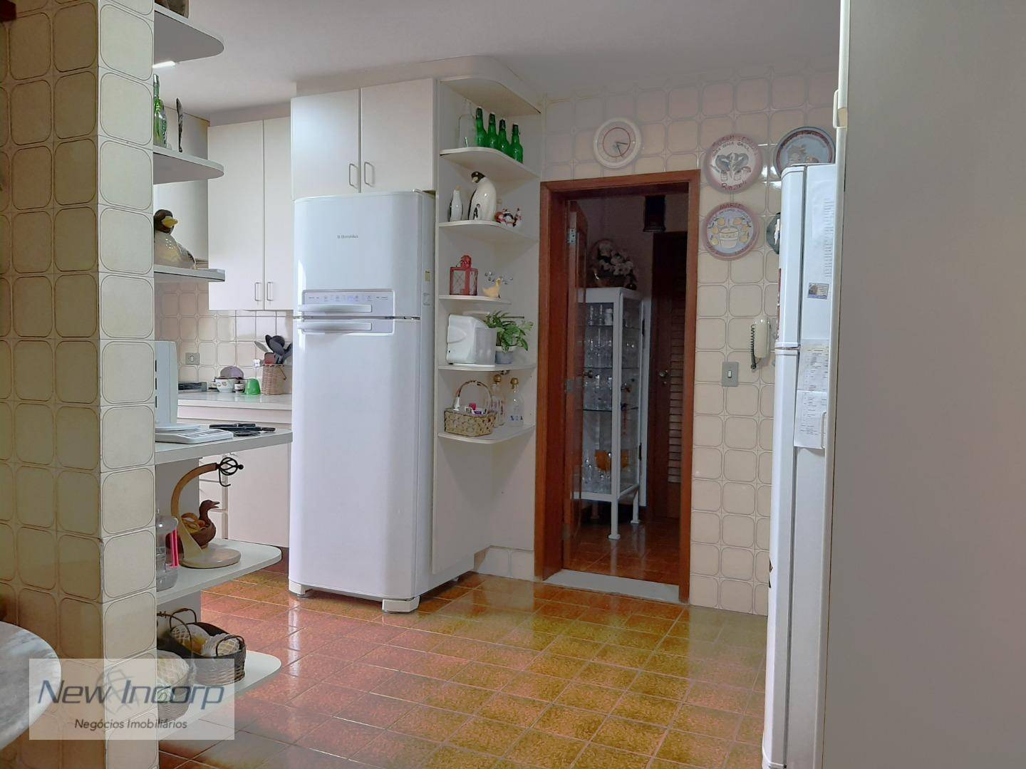 Apartamento à venda com 4 quartos, 220m² - Foto 26