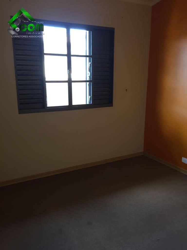 Casa à venda com 3 quartos, 210m² - Foto 20