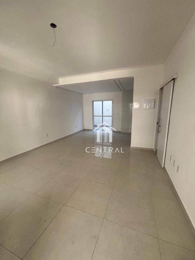 Sobrado à venda com 2 quartos, 93m² - Foto 4