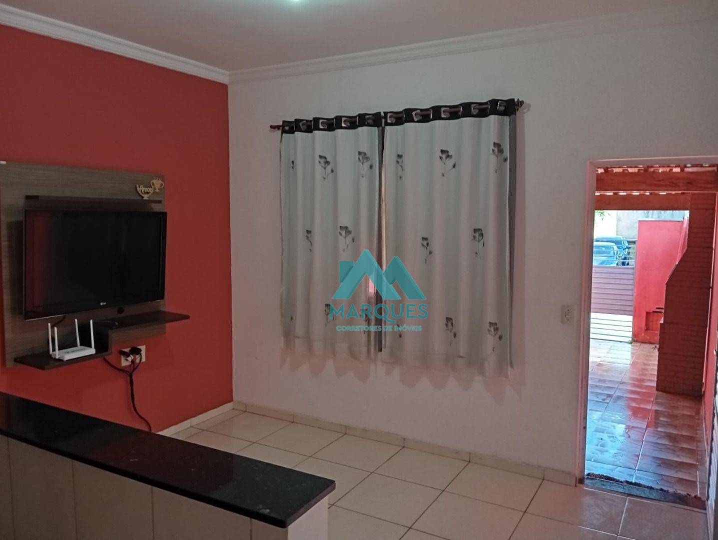 Casa à venda com 2 quartos, 100m² - Foto 1