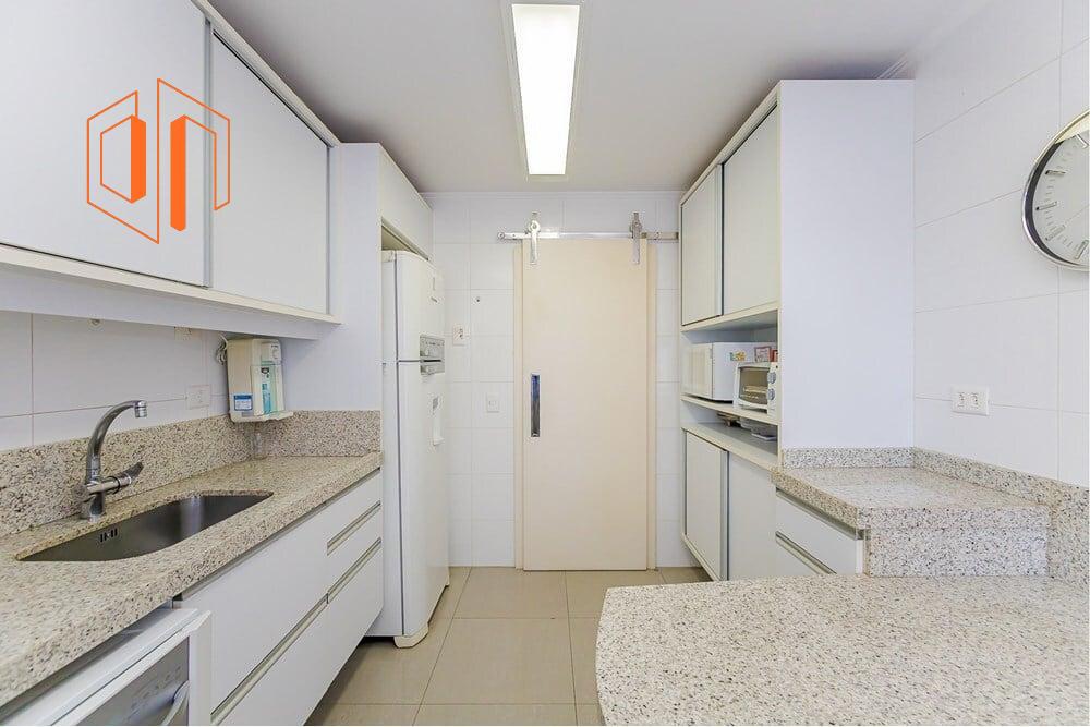 Apartamento à venda com 3 quartos, 144m² - Foto 8